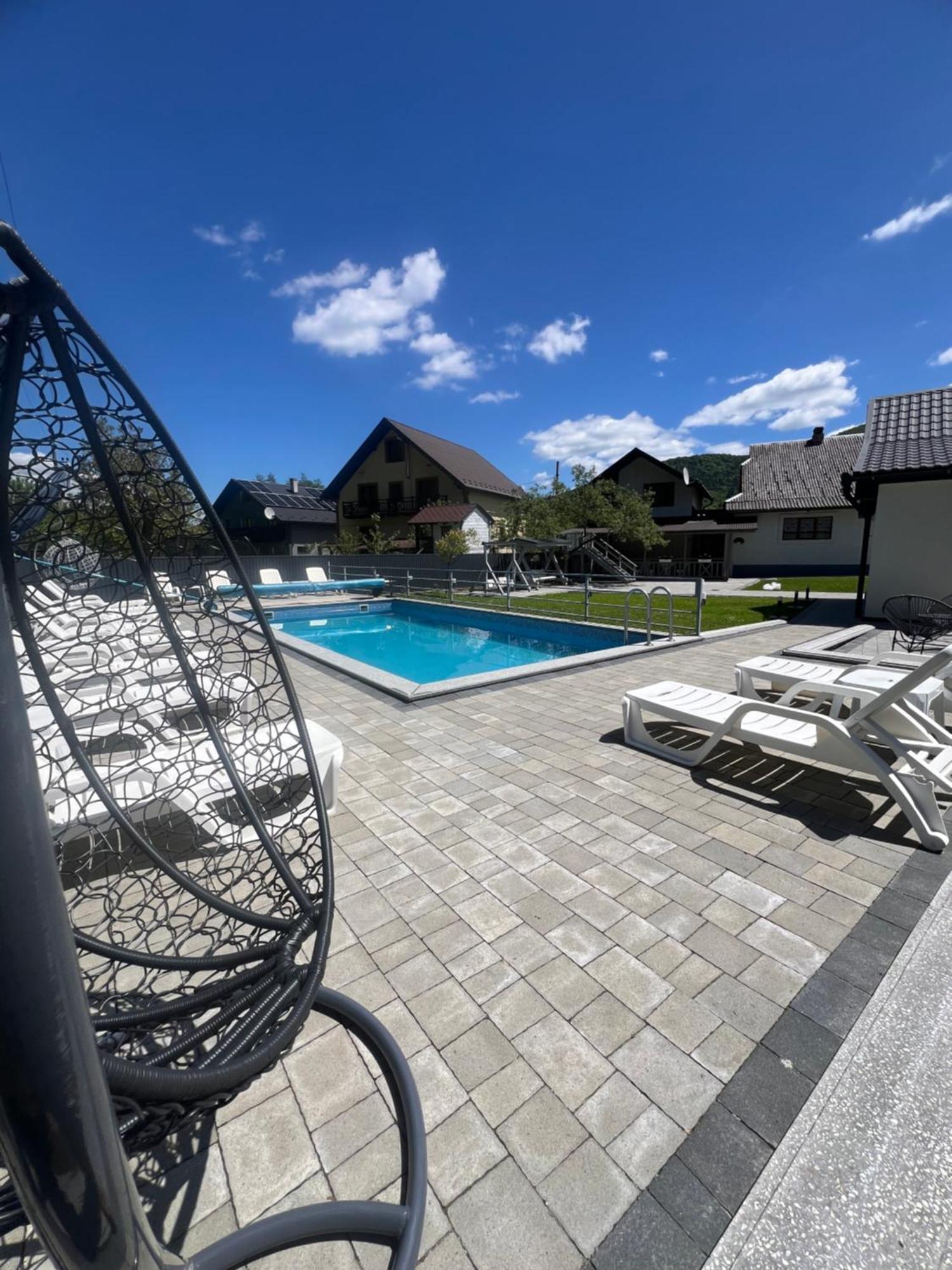 Фенікс Hotel Yaremche Exterior photo